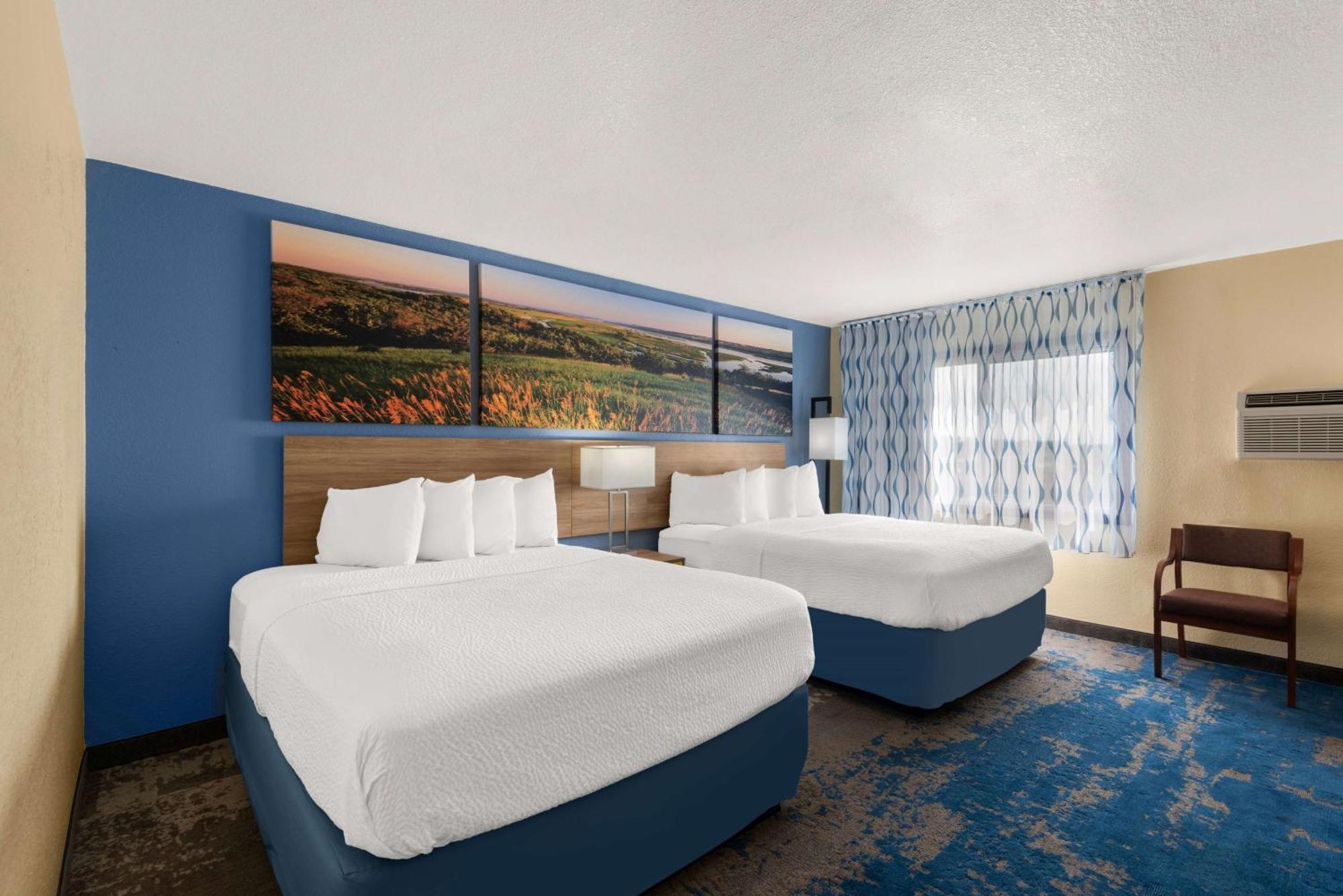 Days Inn By Wyndham Ньютон Экстерьер фото
